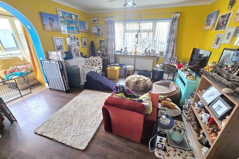 3 bedroom detached house for sale, California Avenue, Scratby