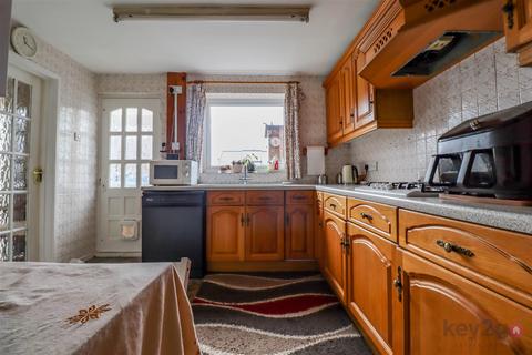 undefined, Stoneley Crescent, Sheffield, S12