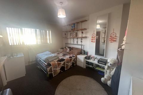 1 bedroom in a house share to rent, Room 2, Liddell Road, Oxford