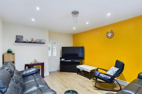 3 bedroom semi-detached house to rent, Sadler Road, Coventry CV6