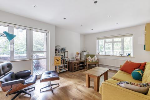 2 bedroom flat to rent, Shepherds Hill, London, N6