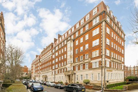 undefined, Duchess Of Bedfords Walk, London W8