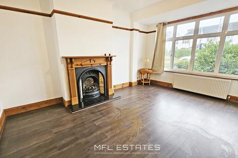 3 bedroom terraced house to rent, Upper Elmers End Road, Beckenham BR3