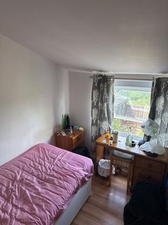 1 bedroom in a house share to rent, Colchester CO3