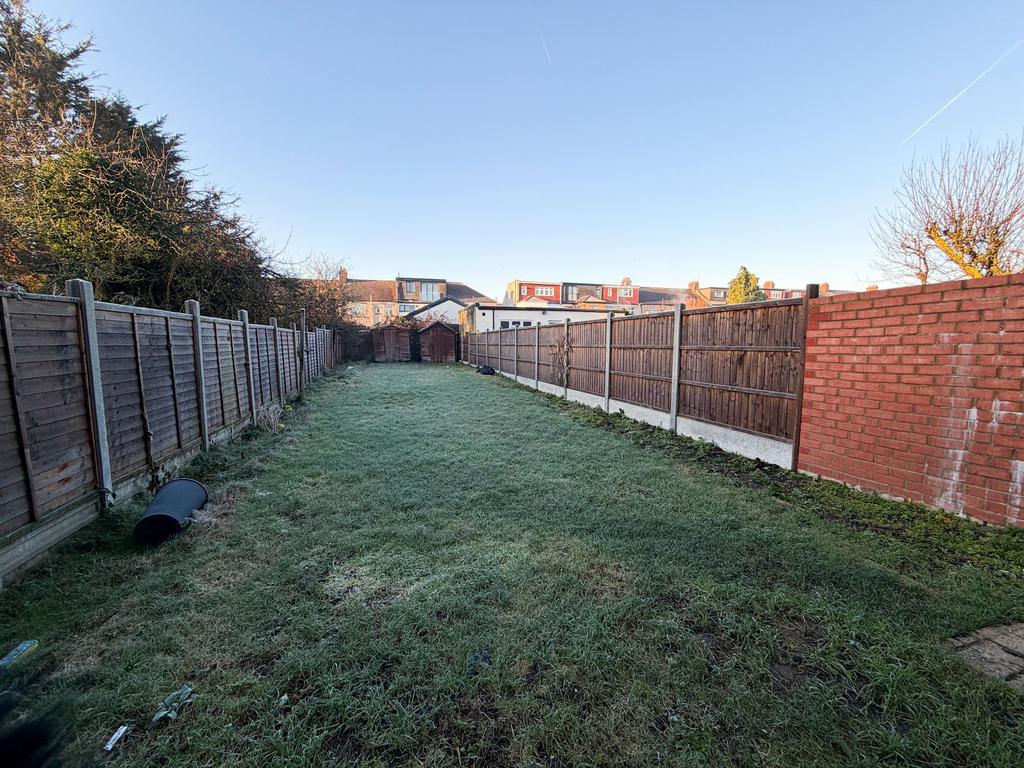 Ridgeway Gdns IG4
