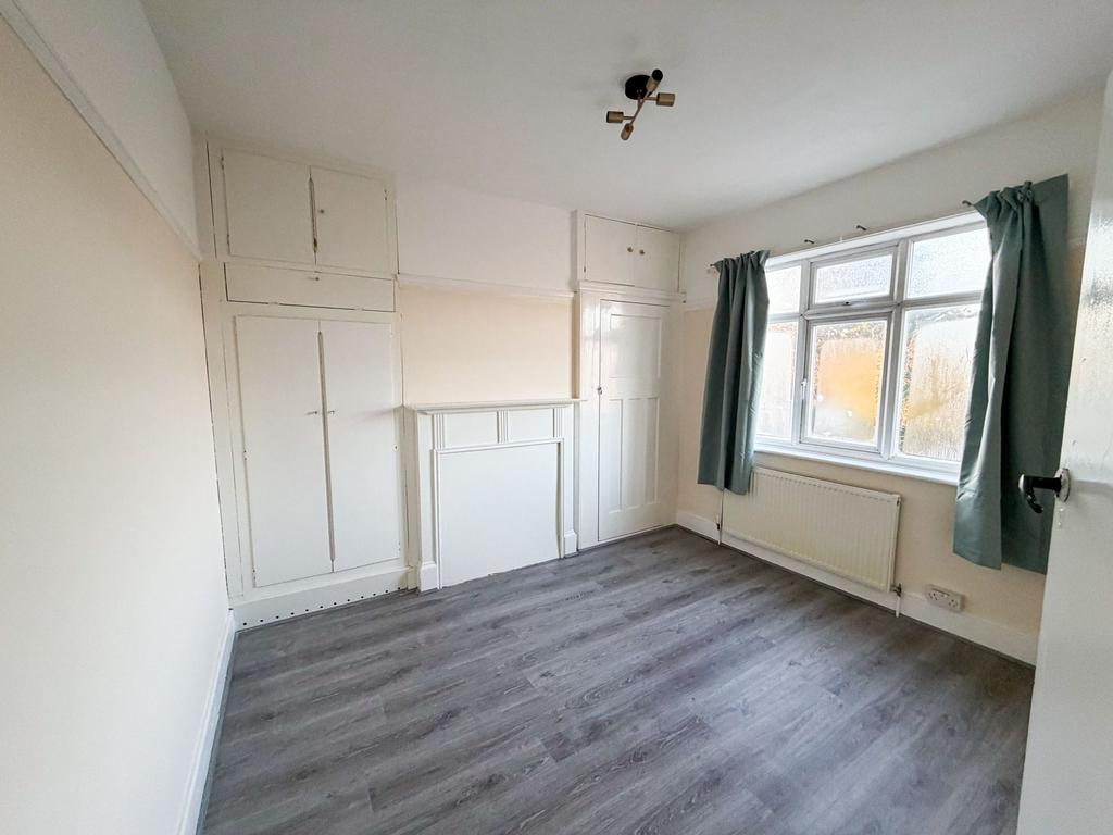 Ridgeway Gdns IG4