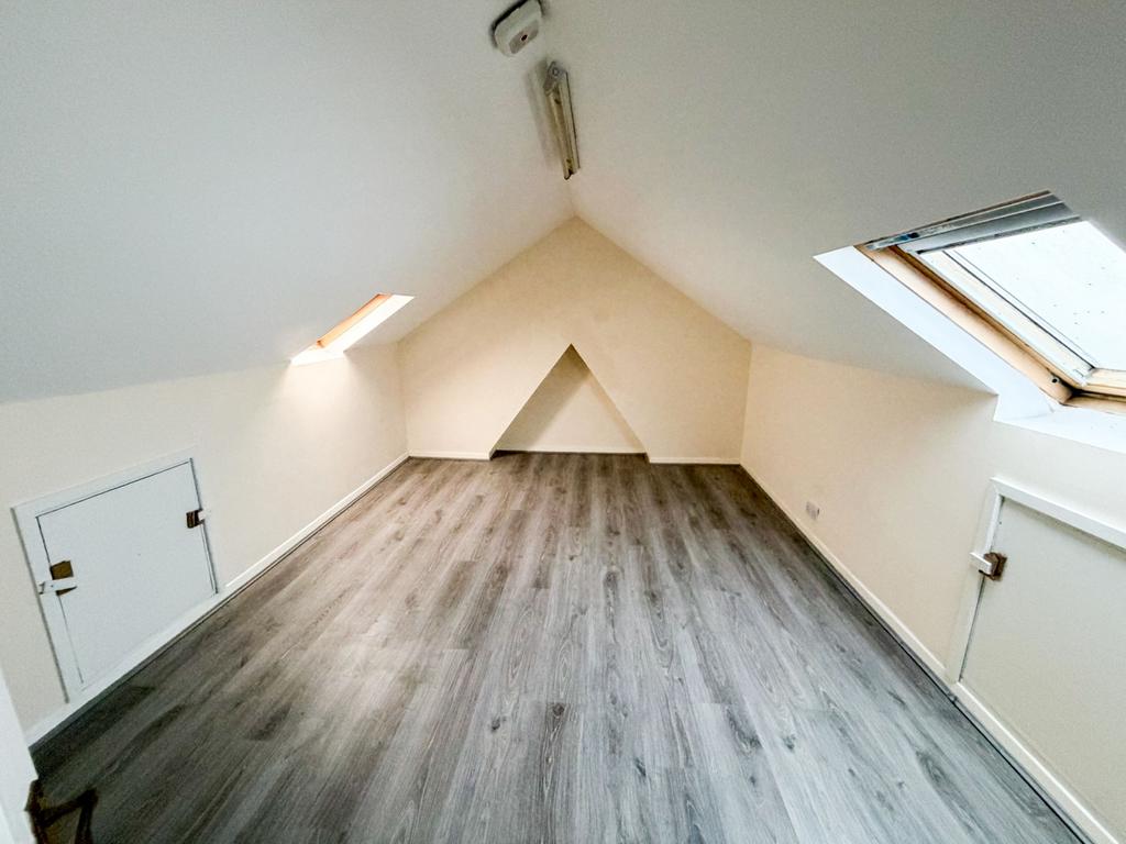 Ridgeway Gdns IG4