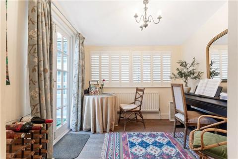 3 bedroom apartment for sale, Atherstone Mews, South Kensington, London, SW7