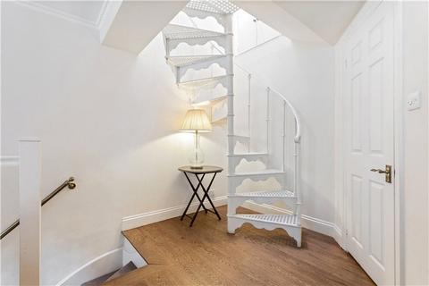 3 bedroom apartment for sale, Atherstone Mews, South Kensington, London, SW7