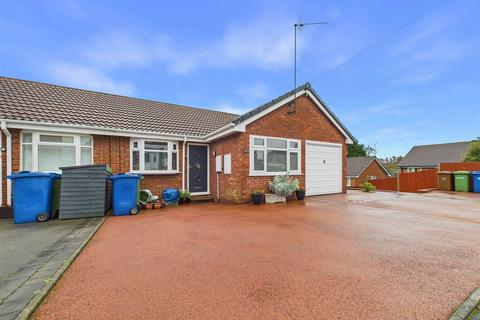 3 bedroom terraced bungalow for sale, Oakleigh Drive, Brereton, Rugeley