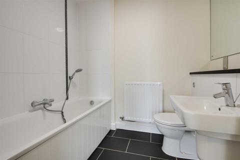 2 bedroom apartment to rent, Manhattan House, Central Milton Keyne MK9