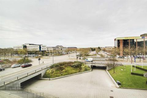 2 bedroom apartment to rent, Manhattan House, Central Milton Keyne MK9