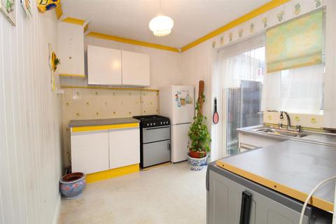 2 bedroom terraced house for sale, Lessness Road, Morden