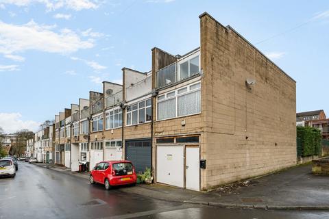 3 bedroom end of terrace house for sale, Newton Garth, Chapel Allerton, Leeds, LS7