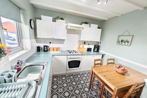 3 bedroom end of terrace house for sale, Ambleside Walk, Canvey Island