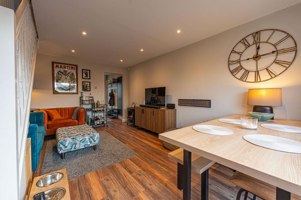 Living Room/Dining Room