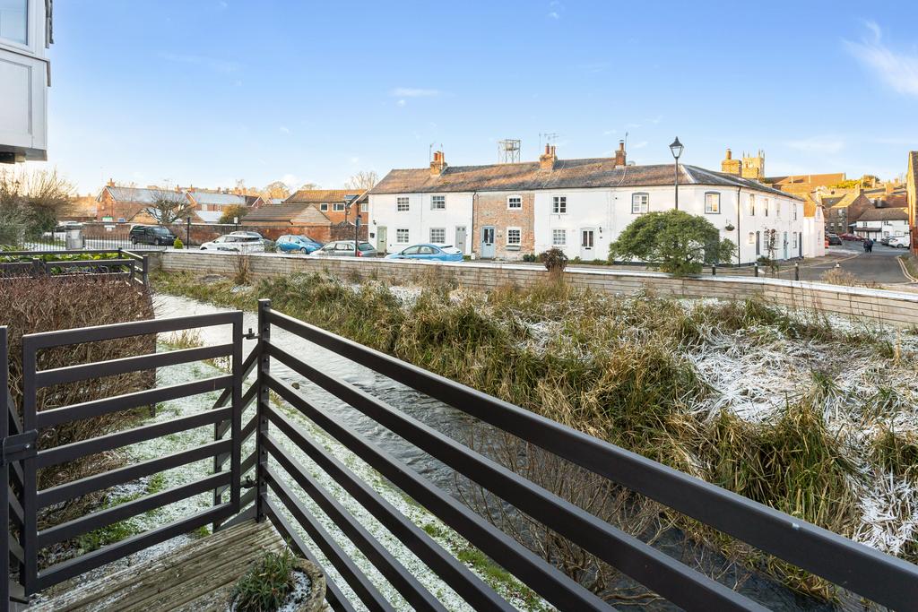 Terrace balcony river Kennet view