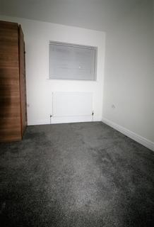 3 bedroom end of terrace house to rent, Noak Hill Road, Noak Hill RM3
