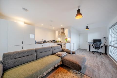 1 bedroom apartment for sale, Disraeli House, 3 Breakspear Gardens, London, SW19