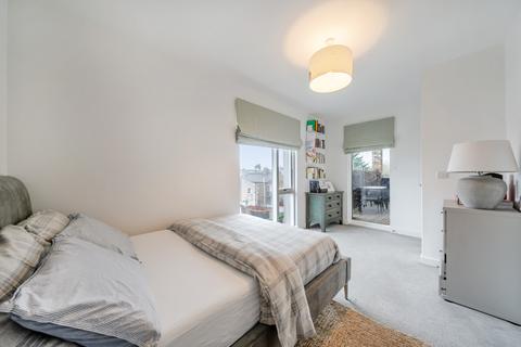 1 bedroom apartment for sale, Disraeli House, 3 Breakspear Gardens, London, SW19