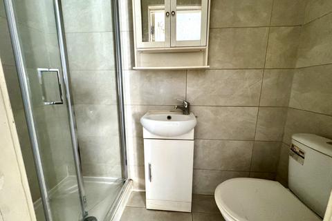 1 bedroom flat to rent, ,  Hounslow, TW5