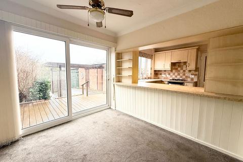3 bedroom semi-detached house for sale, New Farm Road, Stourbridge DY9