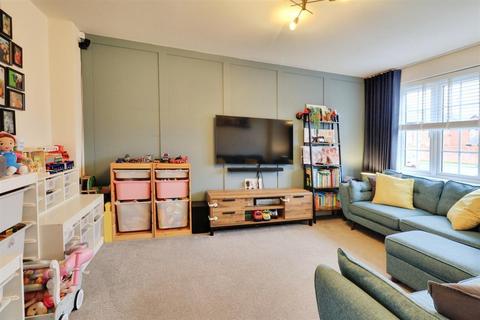 4 bedroom detached house for sale, 7 Jones Avenue, Crewe