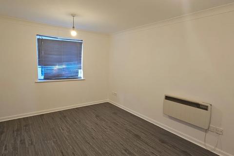 1 bedroom flat to rent - Sparks Close, Dagenham RM8