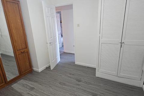 1 bedroom flat to rent, Sparks Close, Dagenham RM8