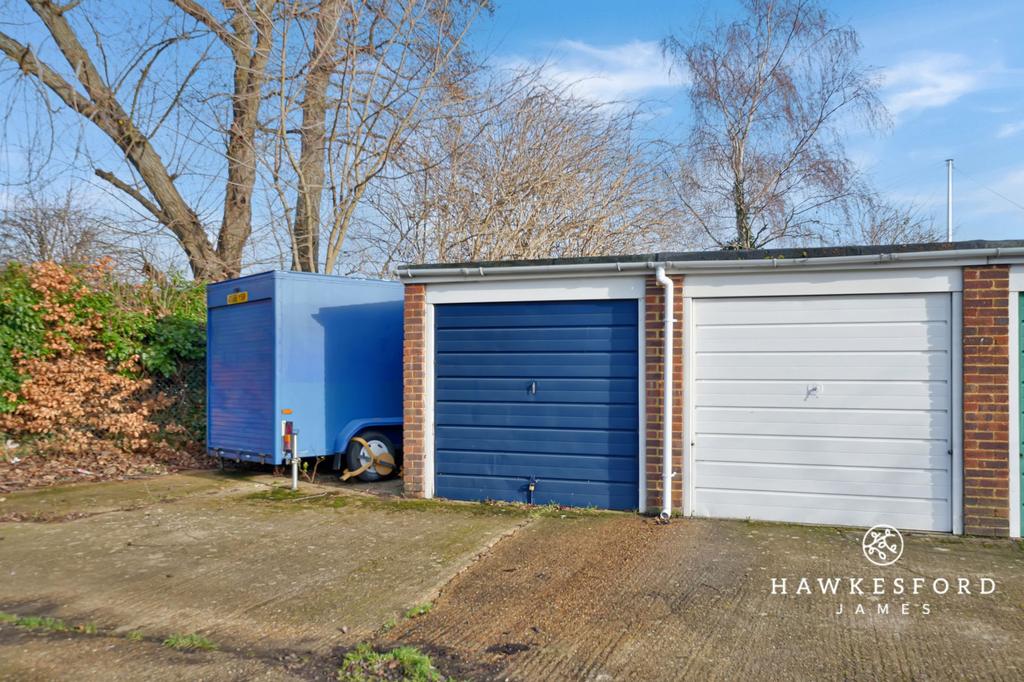 Stanhope Avenue, Sittingbourne - Garage