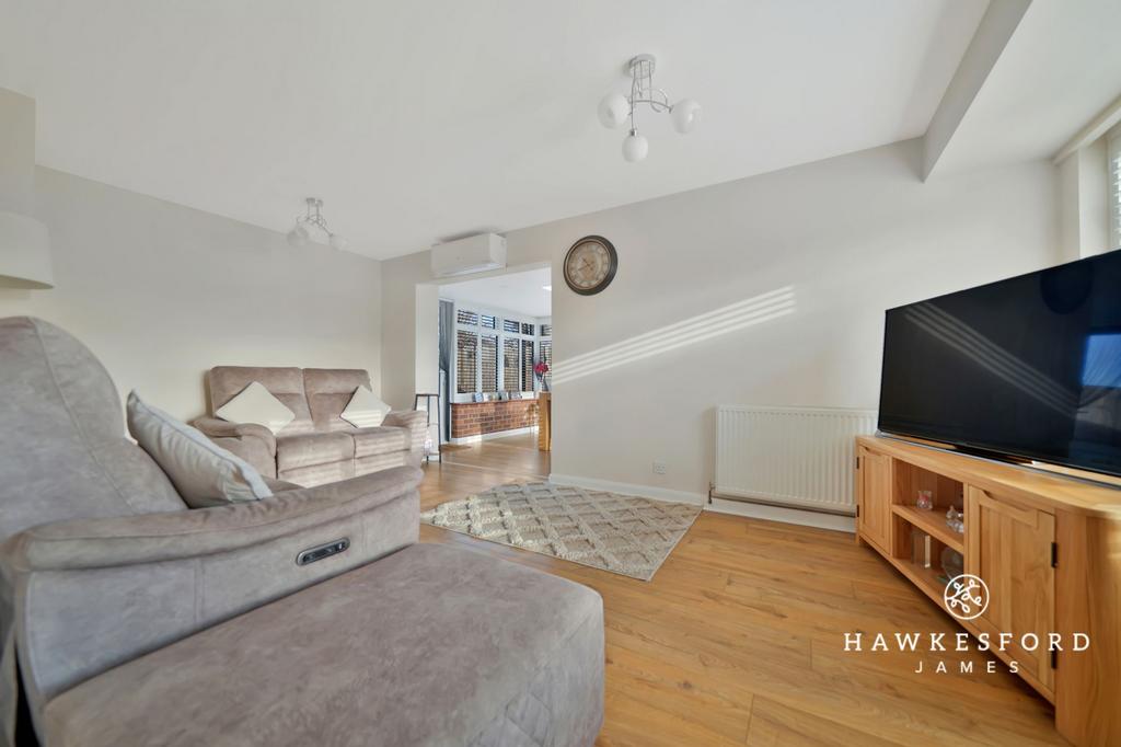 Stanhope Avenue, Sittingbourne - Lounge