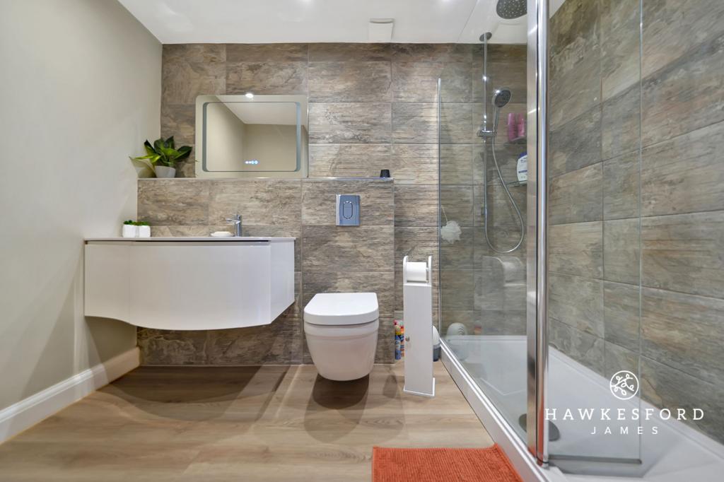 Stanhope Avenue, Sittingbourne - Shower room