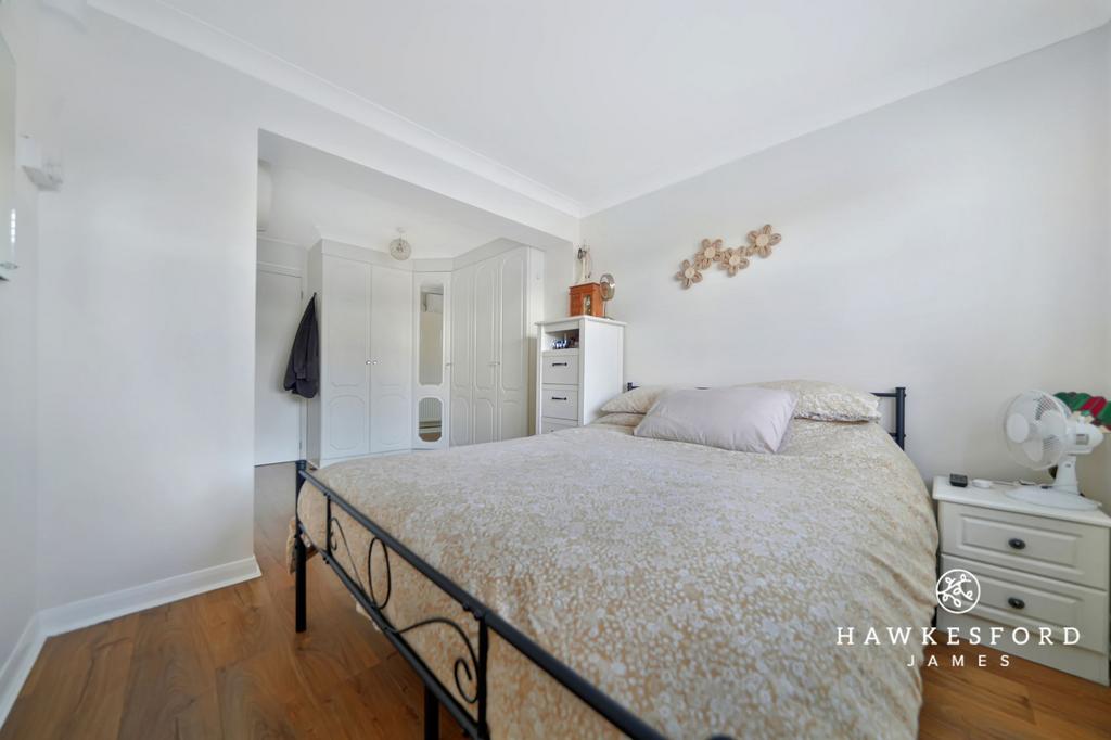 Stanhope Avenue, Sittingbourne - Bedroom 1
