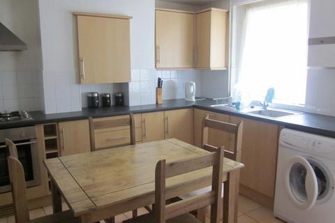 3 bedroom terraced house to rent, Park Crescent Road, Brighton, BN2 3HT