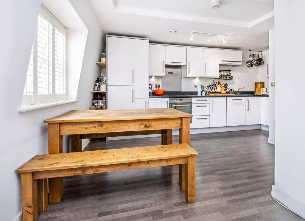 Kitchen/Hall