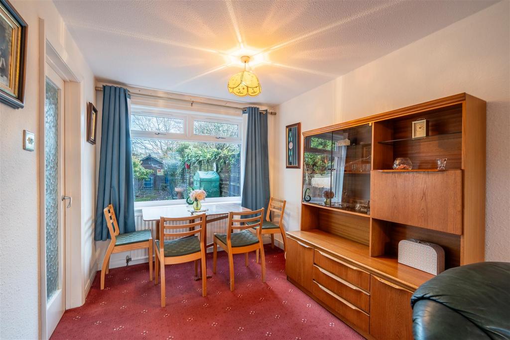 Lounge-2.jpg