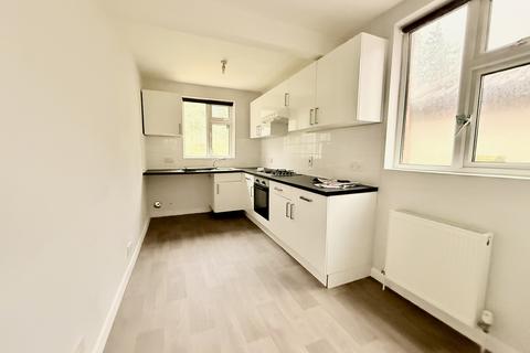 2 bedroom bungalow to rent, Lytham Road, SO18