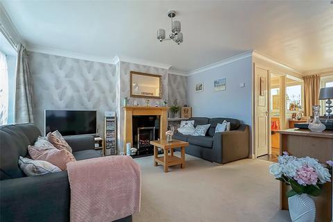 3 bedroom end of terrace house for sale, Fontwell Close, Rustington, Littlehampton, West Sussex