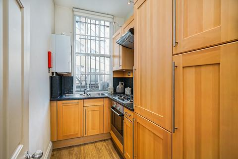 2 bedroom flat to rent, Motcomb Street, Knightsbridge, London