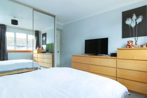 2 bedroom flat to rent, 61, Firrhill Drive, Edinburgh, EH13 9EU