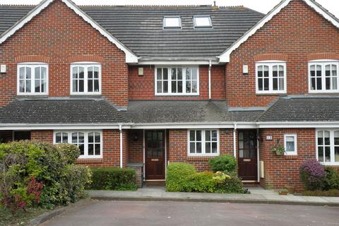 3 bedroom terraced house to rent, Armstrong Close, Bromley, BR1