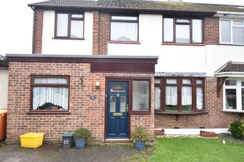 4 bedroom semi-detached house for sale, Rosemead, SS7