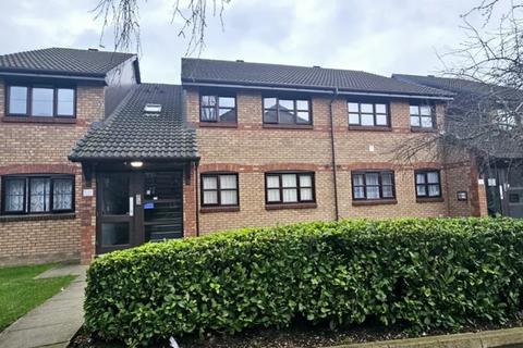 1 bedroom terraced house to rent, Lowry Crescent, Mitcham CR4