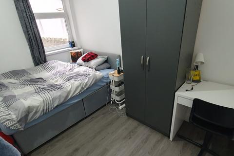 5 bedroom house to rent, 18 Tewkesbury Street