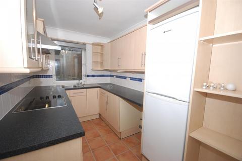 2 bedroom apartment to rent, Stuart Court, Warwick Terrace, Leamington Spa