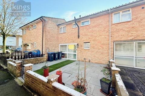 3 bedroom terraced house for sale, Theydon Court, Waltham Abbey