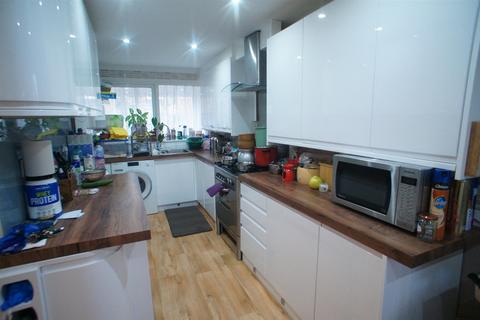 3 bedroom terraced house for sale, Theydon Court, Waltham Abbey