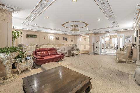 undefined, Beaufort Road, London, W5