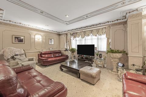 undefined, Beaufort Road, London, W5