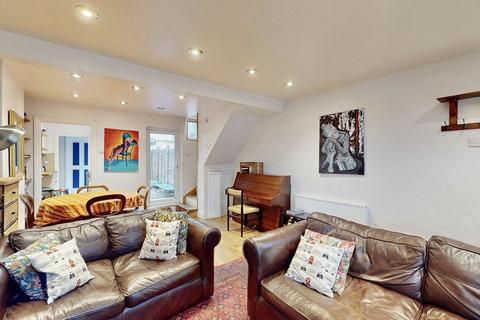 undefined, Lower Mortlake Road, TW9
